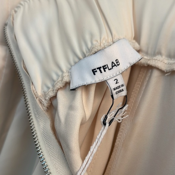 Fashion to Figure Frankie Taveres wide leg pants size 2/20 - Picture 4 of 5